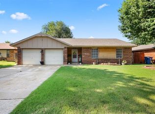1019 W Johnathan Way, Mustang, OK 73064