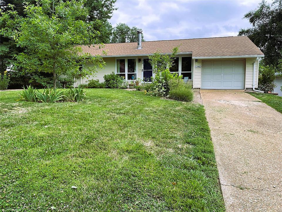 1340 Samoa Dr, Saint Louis, MO 63126 | Zillow