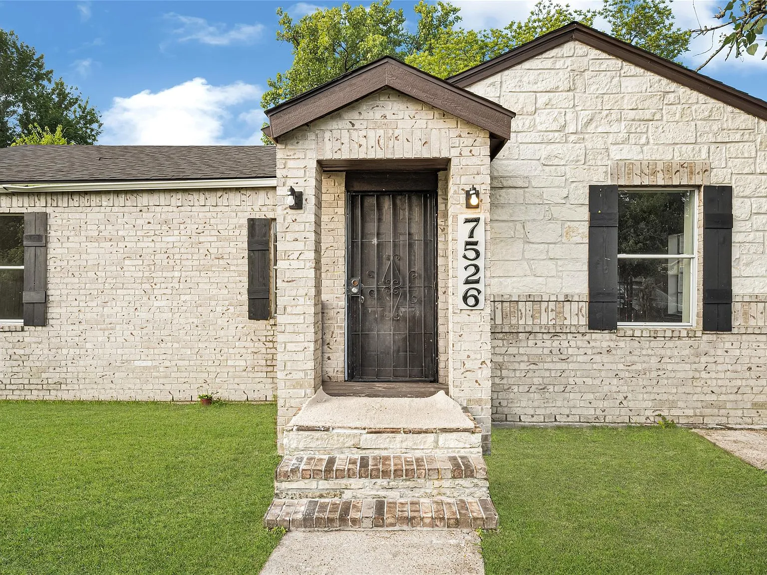 3 bed, 1.0 bath, 940 sqft, $1,500 — Photo 3