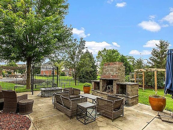 Large back patio/fireplace