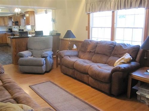Adjoining Family Room