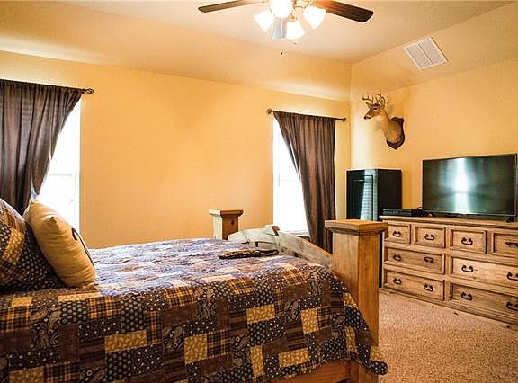 3rd image of 3001 Teri Cir