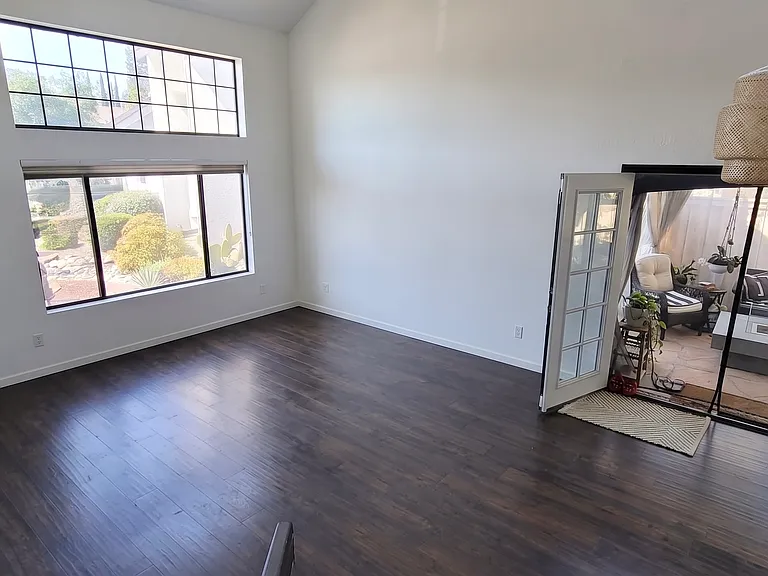 948 La Palma Pl — Photo 5