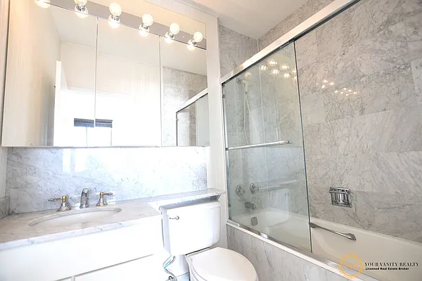 Rented by Your Vanity Realty | media 14