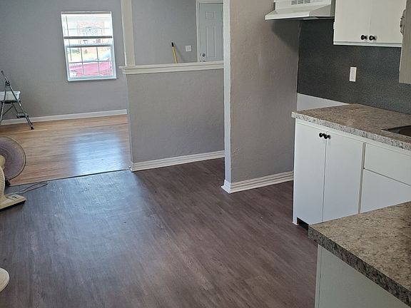 5th image of 1216 SW 38th St