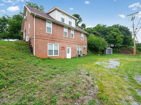 472 Colony Rd, Madison Heights, VA 24572