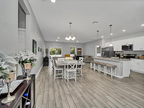 3rd image of 241 Grouper Ct