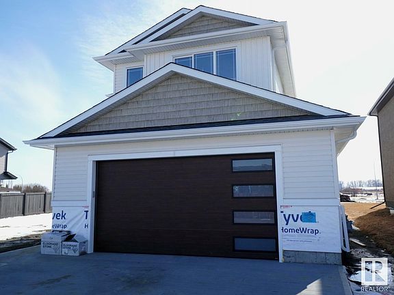 3rd image of 42 Southbridge Dr