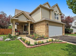 1557 Plum Ct, Grayslake, IL 60030