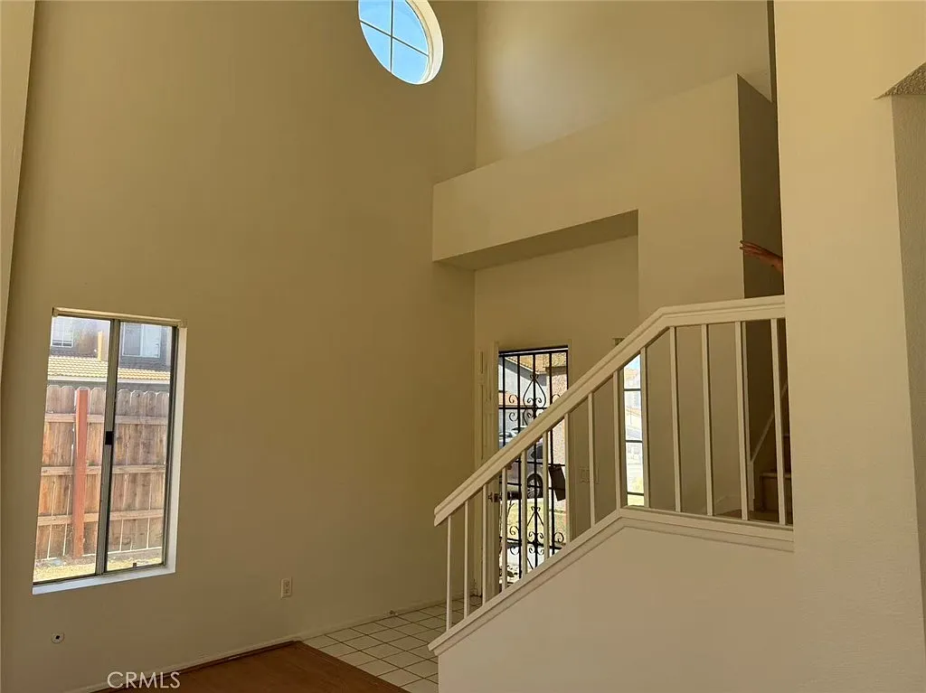 3 bed, 2.5 bath, 1455 sqft, $2,980 — Photo 4