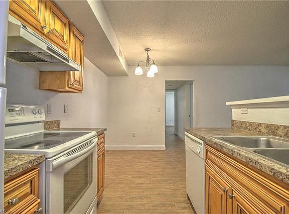 4th image of 12700 Equestrian Cir APT 2503