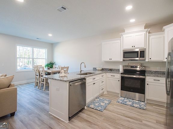 4th image of 575 Arizona S