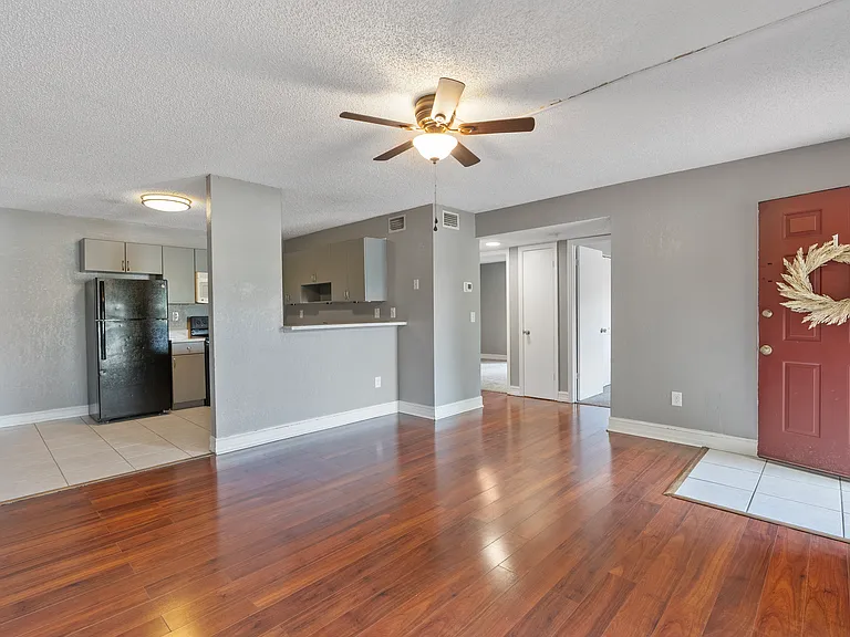 21102 Voyager Blvd #1 — Photo 5
