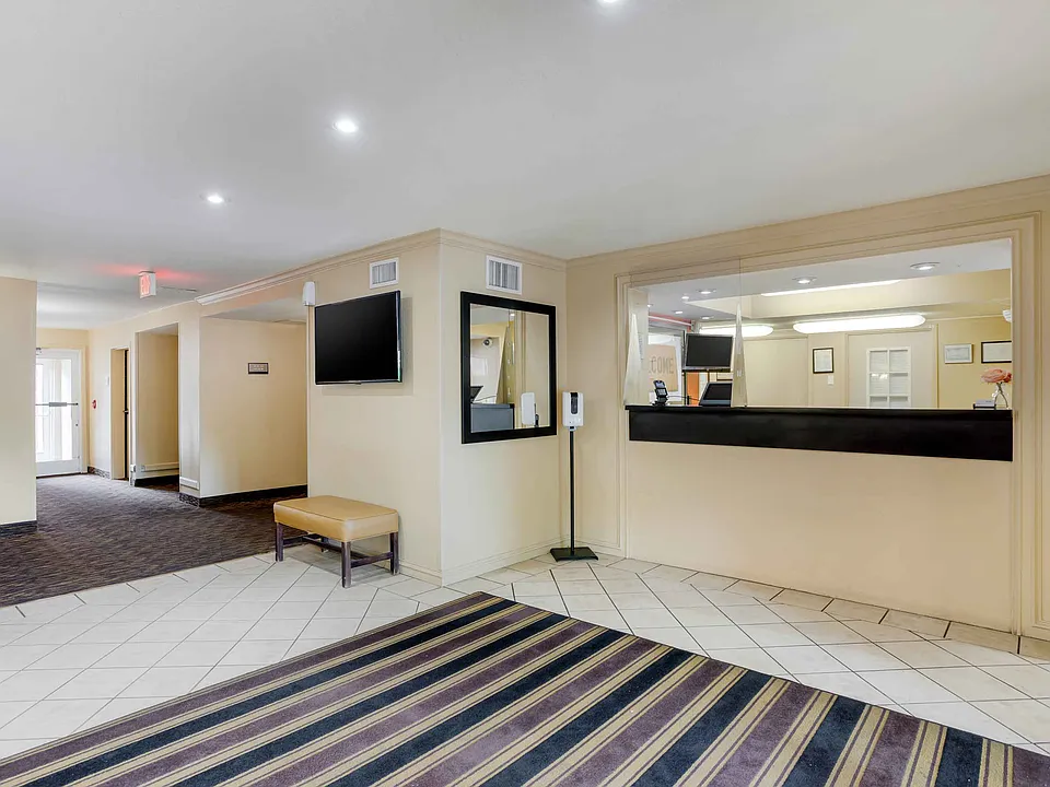 Lobby and Guest Check-in