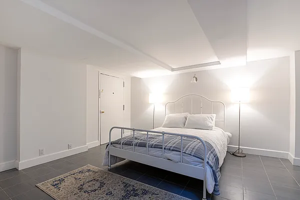 Rented by Compass | media 27