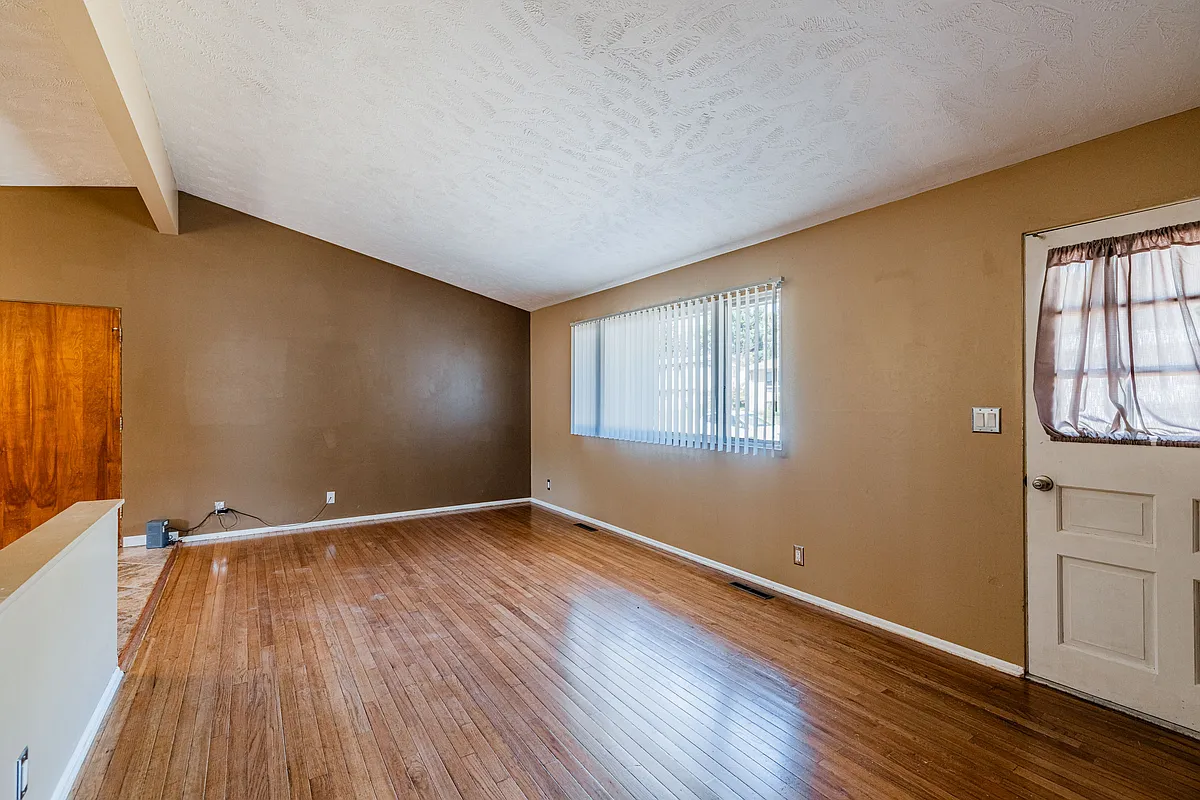 Building Photo - 441 Glenhaven Dr
