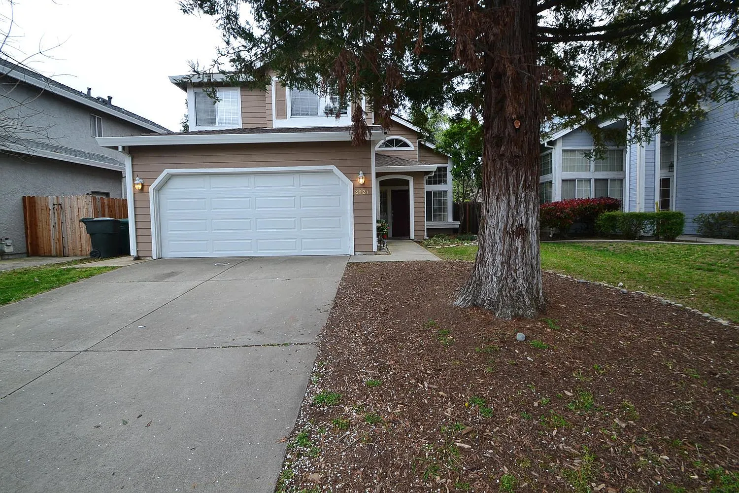 8521 Longspur Way photo 1