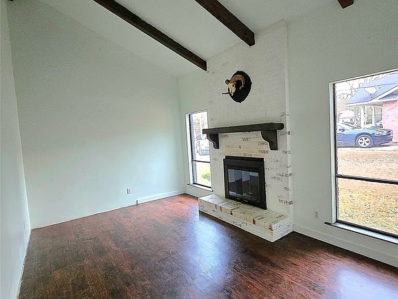 2nd image of 4012 Monterey Ct