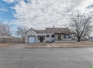 4371 S 41st Ave, Omaha, NE 68107