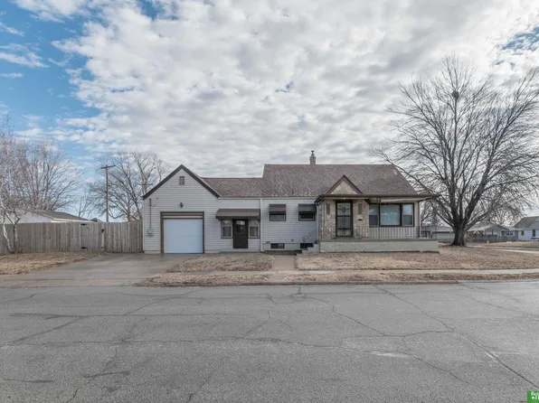 4371 S 41st Ave, Omaha, NE 68107