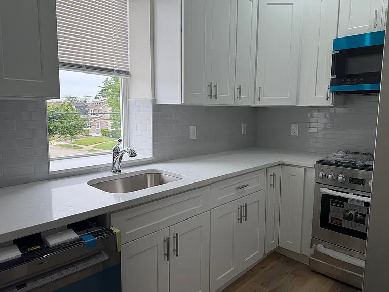 49 Summit Ave #2 — Photo 6