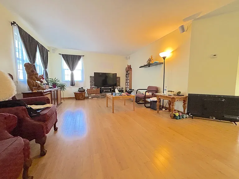 296 N Birchwood Dr — Photo 4