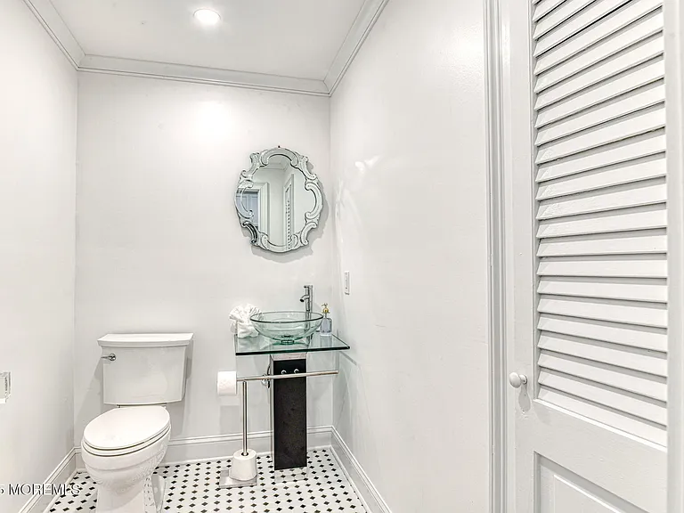 5 Ocean Ave #1 — Photo 17
