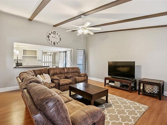 5th image of 1912 White Rose Ln