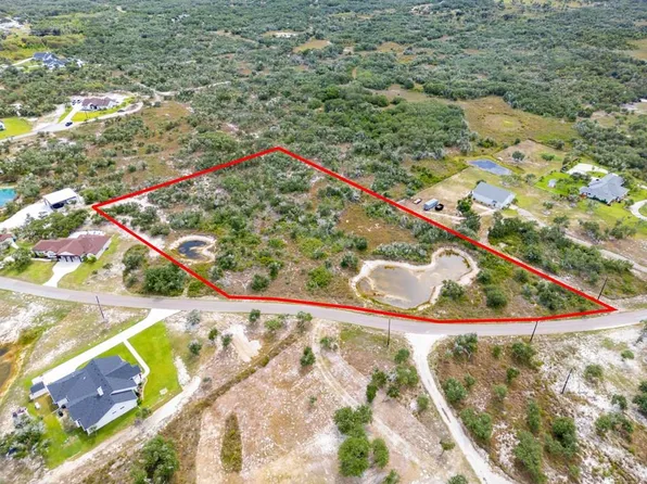 242 Coastal Wildwood Dr, Rockport, TX 78382