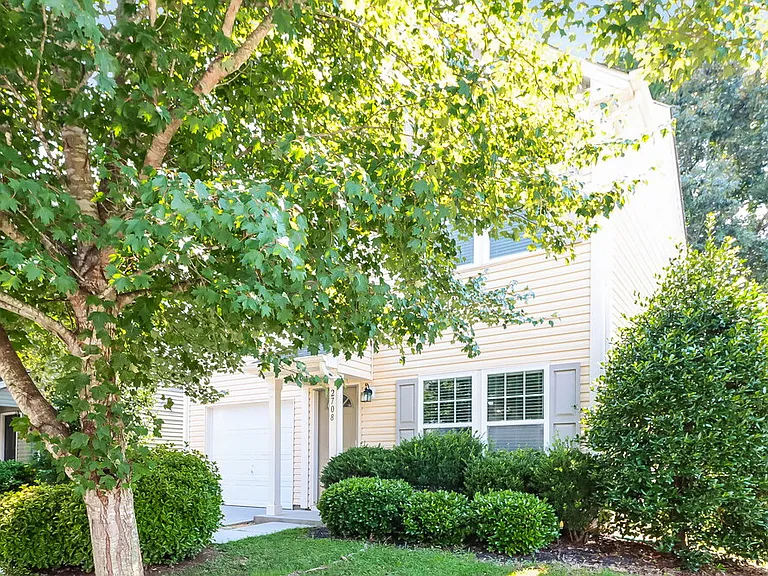 2708 Bramble Ridge Ct — Photo 4