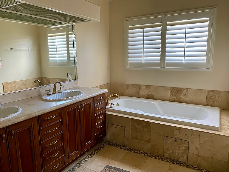 Master Bathroom with deep tub.