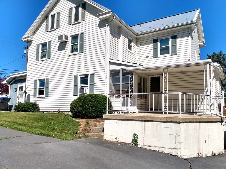 491 Falling Spring Rd #A — Photo 2