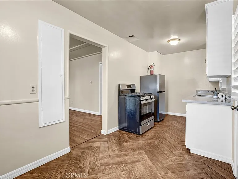 6707 Cleon Ave — Photo 15