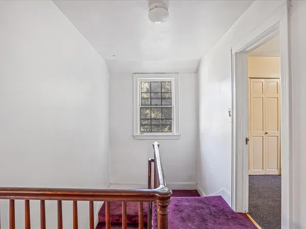 180-19 Grand Central Parkway image 12 of 24