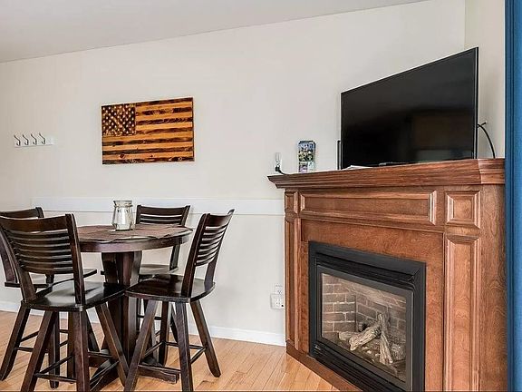 5th image of 885 Laconia Road #31