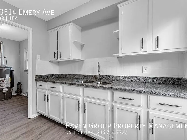 13514 Emery Ave — Photo 8