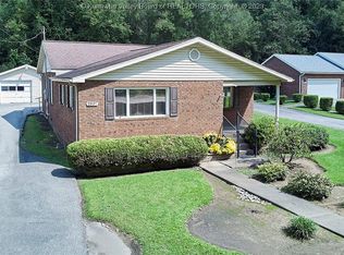 2897 Cabin Creek Rd, Drybranch, WV 25061