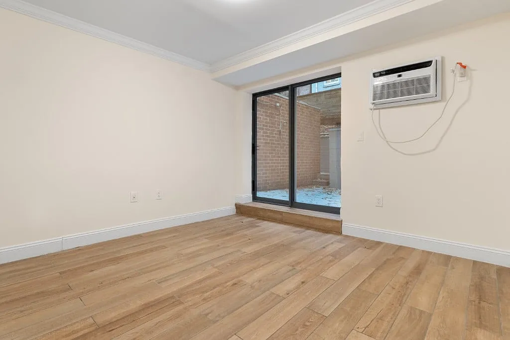 210 East 22nd Street — Photo 3