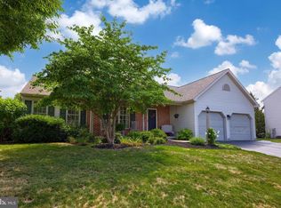 4057 Woodcrest Ln, Columbia, PA 17512