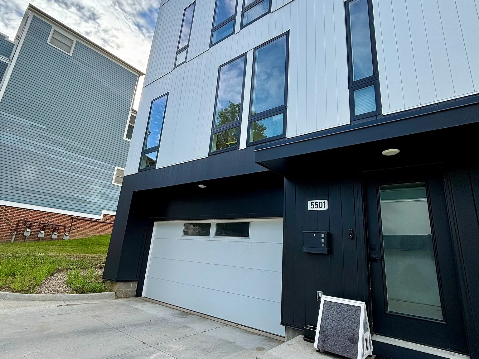 2 bed, 1546 sqft, $3,400 — Photo 1
