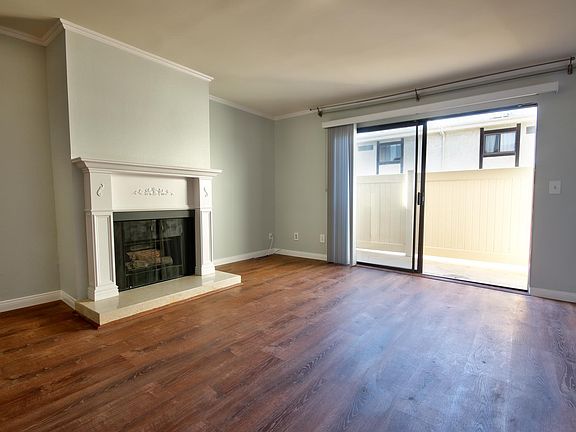 2nd image of 4919 Laurel Canyon Blvd