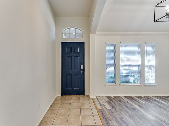3rd image of 1316 Dove Brook Dr