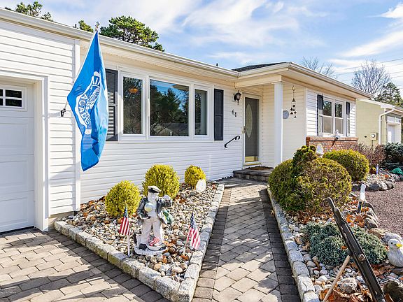 3rd image of 64 Sheepshead Dr