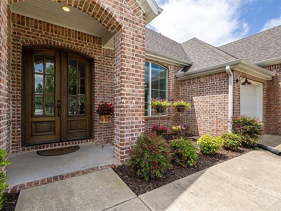 4th image of 4069 E Eastpoint Dr