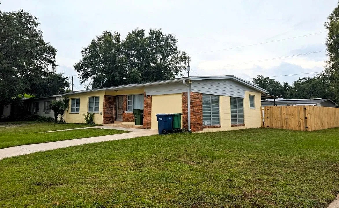 Spacious & Affordable 4-Bedroom, 2-Bath Home with Fenced Yard | Pet-Friendly & No HOA! — Photo 2