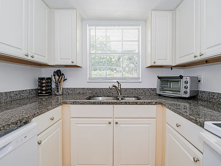 1901 Indian River Blvd #103D — Photo 15