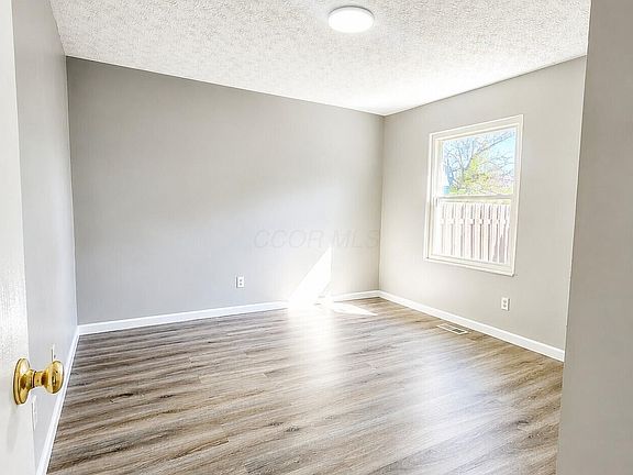 4th image of 4066 Greenery Dr #4068