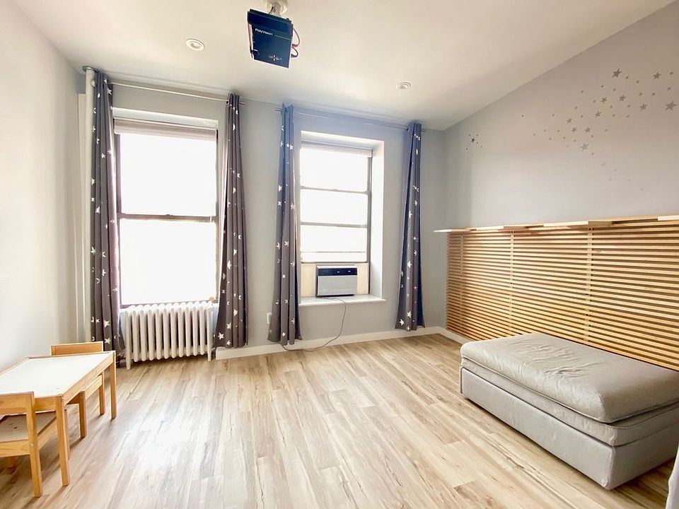 1st image of 101 E 7th St #5