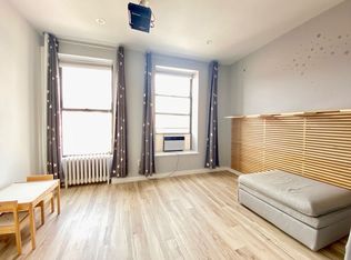 101 E 7th St #5, New York, NY 10009