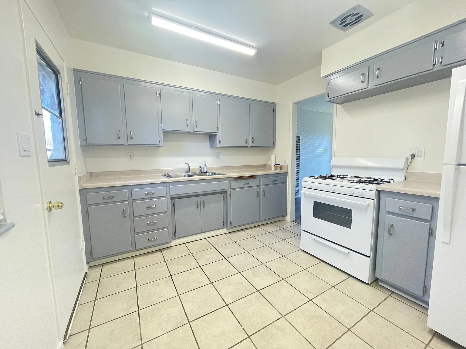 2 bed, 1.0 bath, 950 sqft, $1,850 — Photo 4